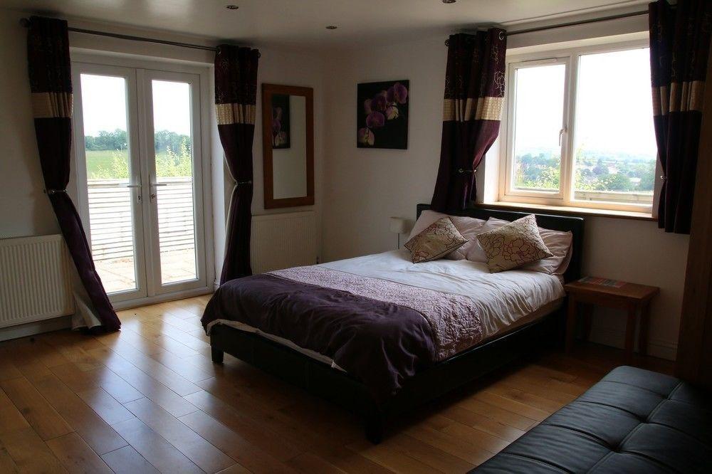 The Lodge Redhill  Esterno foto