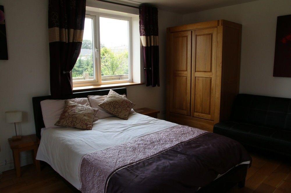 The Lodge Redhill  Esterno foto